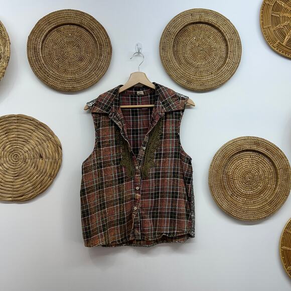 BKE Tops - Gimmicks by BKE Buckle Western Plaid Lace Sequins Button Up Tank Top Medium